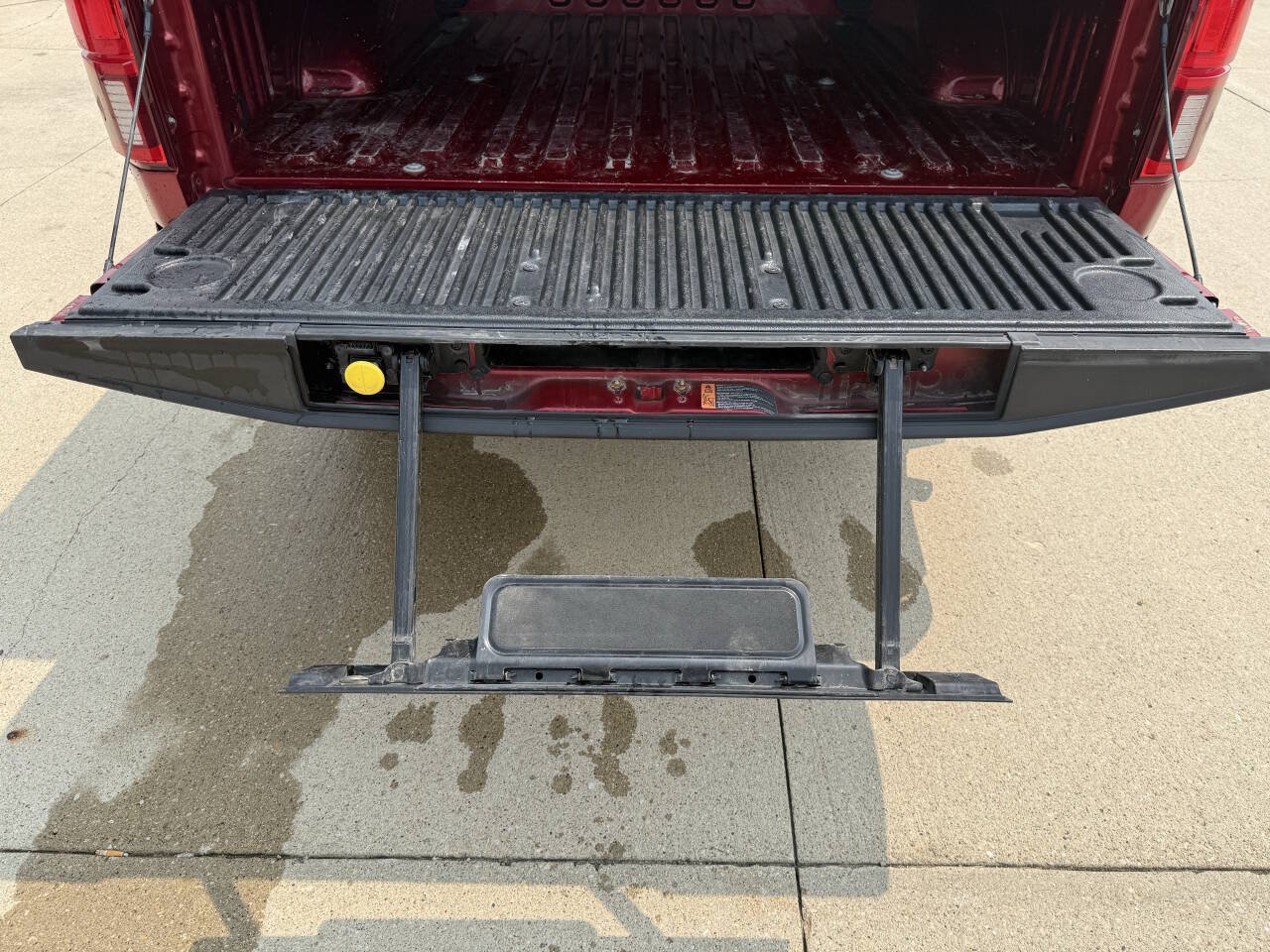 Used 2018 Ford F150 Platinum w/ Equipment Group 701A Luxury AWD/4WD image 14