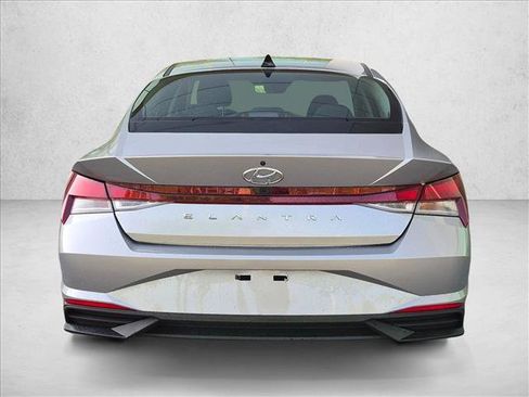 Used 2021 Hyundai Elantra SEL w/ Convenience Package FWD image 6