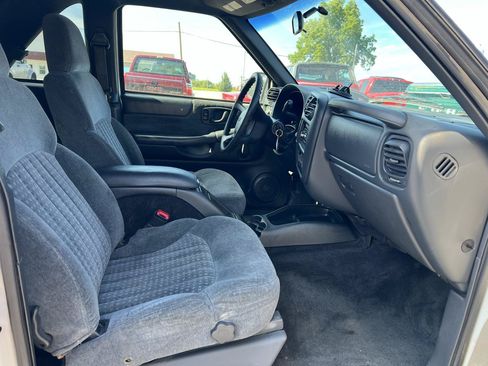 Used 2000 Chevrolet Blazer LS AWD/4WD image 10