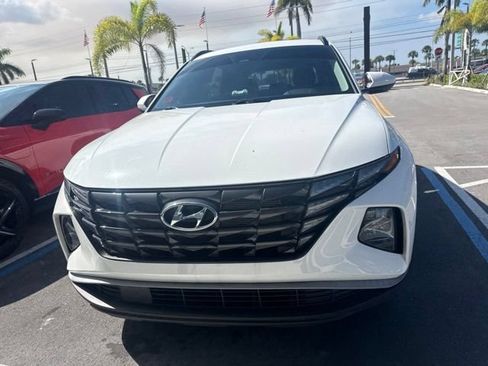 Used 2024 Hyundai Tucson SEL FWD image 2
