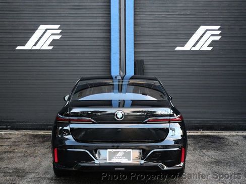 Used 2023 BMW 740i w/ Parking Assistance Package image 7