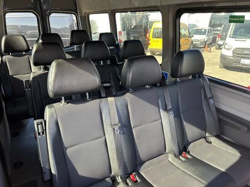 Used 2018 Mercedes-Benz Sprinter 2500 image 10