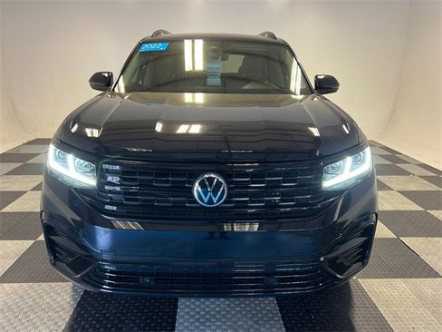 Certified 2022 Volkswagen Atlas SEL R-Line image 2