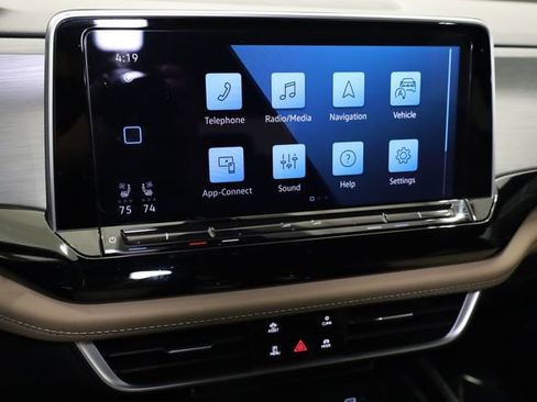 Used 2024 Volkswagen Atlas Cross Sport SE image 21