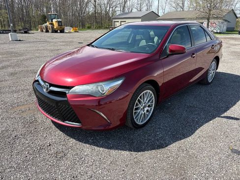 Used 2017 Toyota Camry XSE FWD image 7