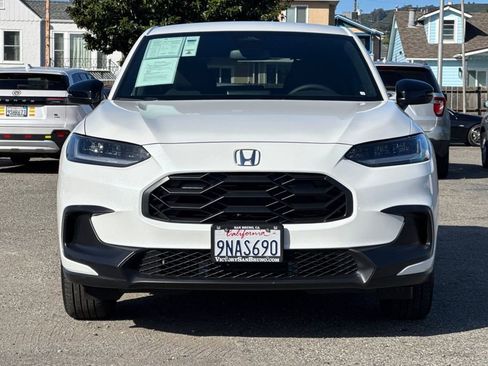 Certified 2025 Honda HR-V Sport image 9