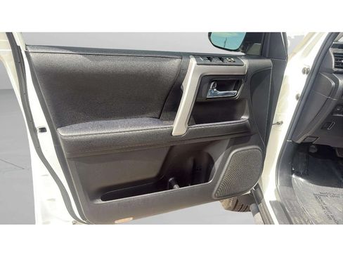 Used 2021 Toyota 4Runner SR5 AWD/4WD image 11
