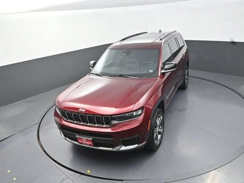 Used 2025 Jeep Grand Cherokee L Limited AWD/4WD image 26