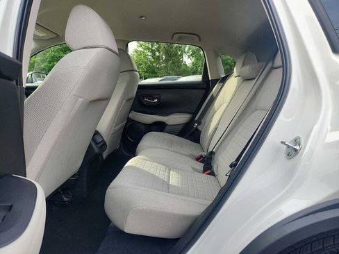 Certified 2026 Honda HR-V LX image 10