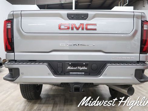 Used 2025 GMC Sierra 2500 Denali w/ Denali Reserve Package AWD/4WD image 18