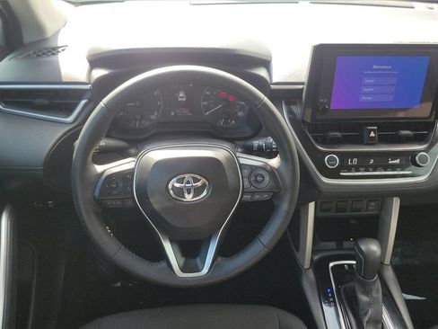 Certified 2024 Toyota Corolla Cross LE w/ Moonroof Package FWD image 12
