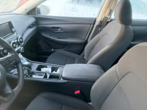 Used 2025 Nissan Sentra S image 11