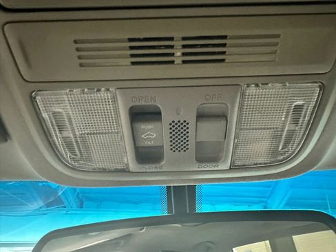 Used 2012 Honda Accord EX-L image 22