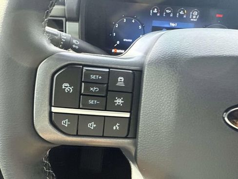 Used 2025 Ford F150 Lariat AWD/4WD image 30