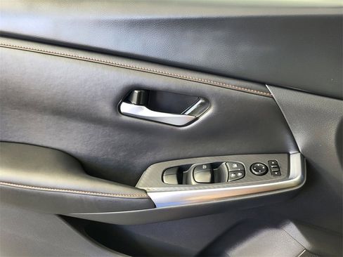 Certified 2024 Nissan Sentra SR w/ SR Premium Package image 8