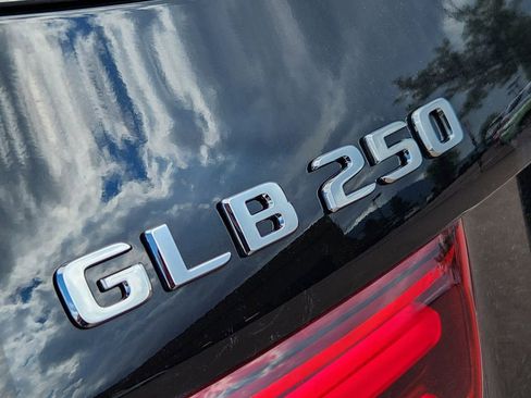 Used 2026 Mercedes-Benz GLB 250 GLB 250 image 11