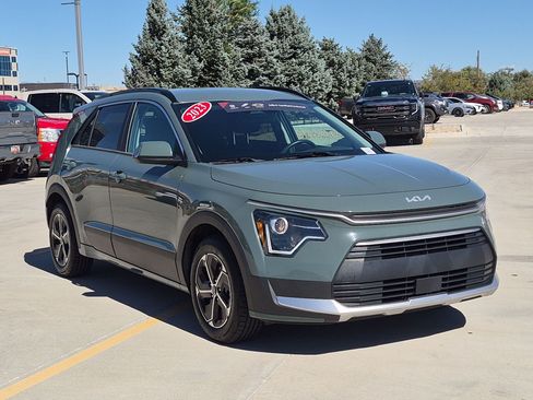 Used 2023 Kia Niro EX FWD image 7
