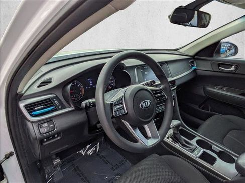 Used 2019 Kia Optima LX image 10