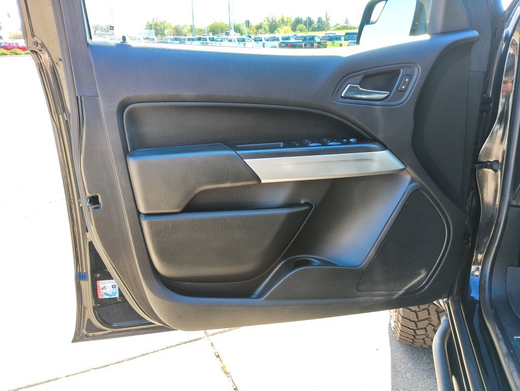 Used 2019 Chevrolet Colorado ZR2 w/ Colorado ZR2 Bison Edition AWD/4WD image 19