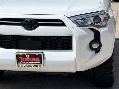 Used 2023 Toyota 4Runner SR5 Premium w/ Moonroof Package RWD image 8