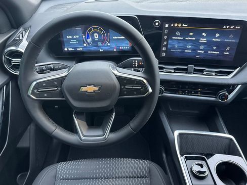 New 2026 Chevrolet Equinox LT AWD/4WD image 12