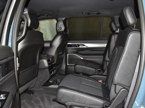 New 2026 Jeep Grand Wagoneer Limited AWD/4WD image 27