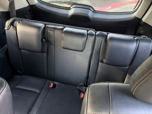 Used 2016 Toyota Highlander XLE image 16