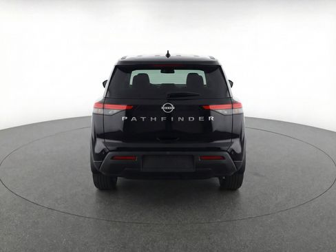 Used 2024 Nissan Pathfinder S image 7