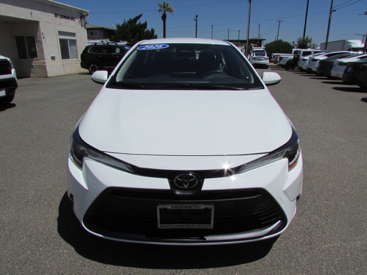Used 2026 Toyota Corolla LE FWD image 3