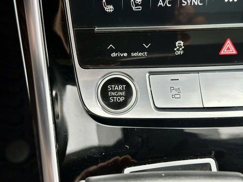 Used 2021 Audi Q8 Prestige image 34