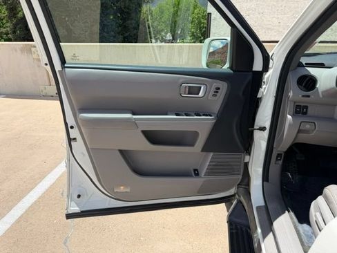 Used 2014 Honda Pilot Touring image 10