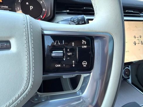 Certified 2023 Land Rover Range Rover SE image 17