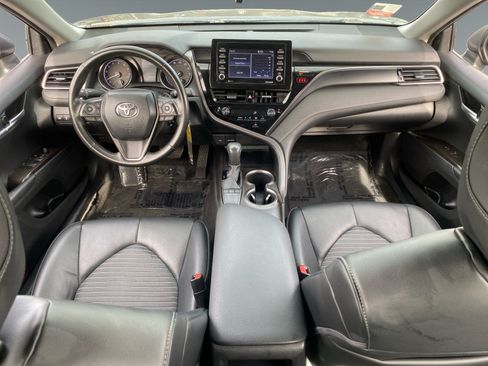 Used 2024 Toyota Camry SE FWD image 10
