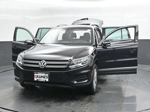 Used 2017 Volkswagen Tiguan Wolfsburg Edition FWD image 47