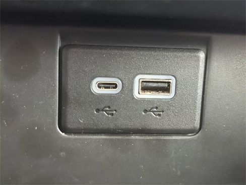 Used 2024 GMC Yukon SLE w/ Gmc Pro Safety Plus Package image 27