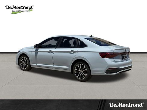 Used 2026 Volkswagen Jetta Sport FWD image 8