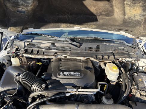 Used 2015 RAM 2500 Tradesman w/ Chrome Appearance Group image 10