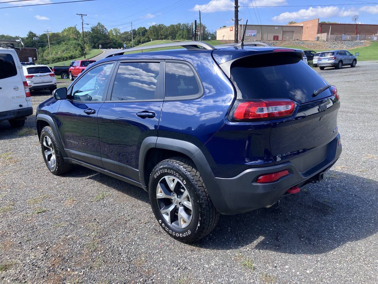 Used 2016 Jeep Cherokee Trailhawk w/ Trailer Tow Group AWD/4WD image 4