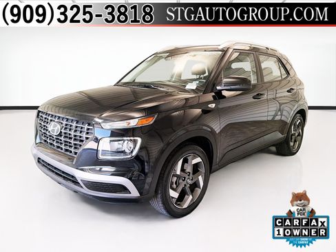 Used 2025 Hyundai Venue SEL FWD image 1