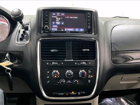 Used 2017 Dodge Grand Caravan SE w/ Power Window Group image 15