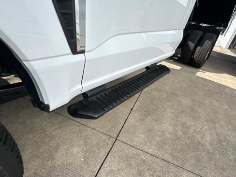 New 2026 Ford F350 XL w/ XL Chrome Package image 31