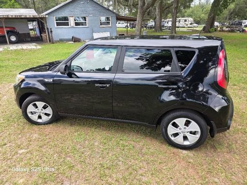 Used 2016 Kia Soul FWD image 6
