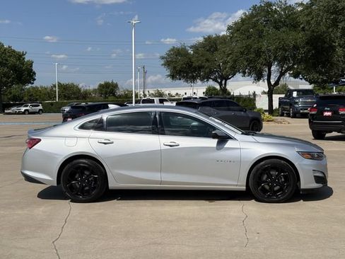 Certified 2021 Chevrolet Malibu LT FWD image 4
