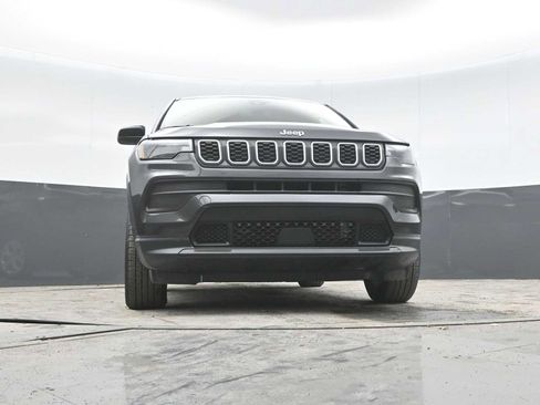 Used 2024 Jeep Compass Sport AWD/4WD image 41