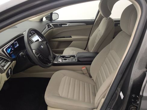 Used 2019 Ford Fusion SE FWD image 17