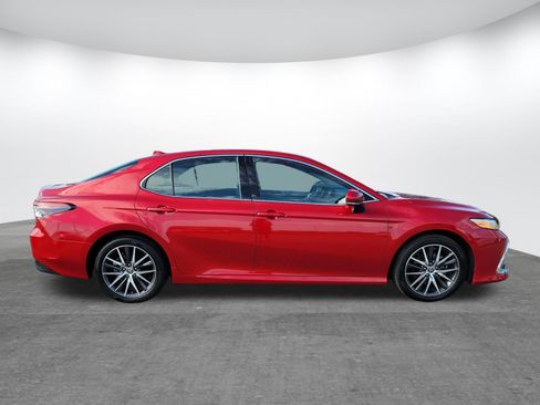 Certified 2023 Toyota Camry XLE FWD image 4
