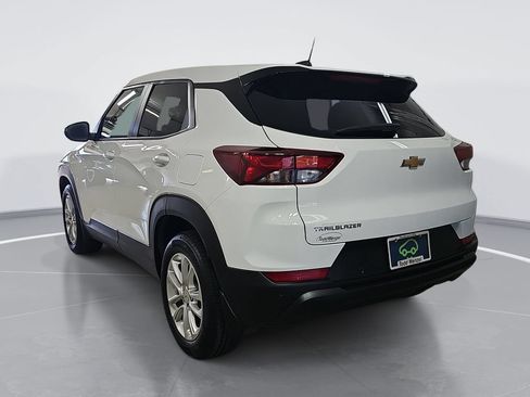 Certified 2024 Chevrolet TrailBlazer LS w/ LS Convenience Package FWD image 6