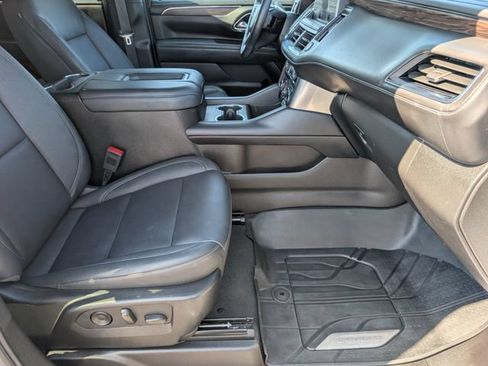 Used 2023 Chevrolet Tahoe Z71 w/ Luxury Package AWD/4WD image 31