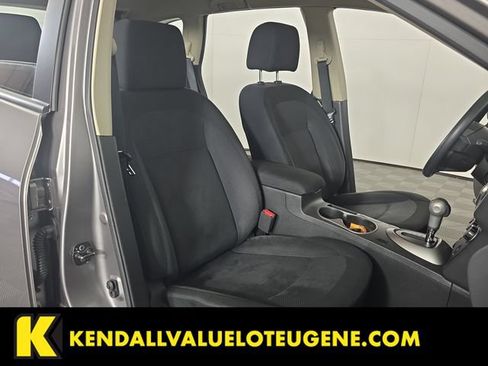 Used 2013 Nissan Rogue S AWD/4WD image 17