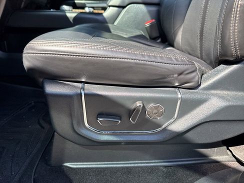 Used 2021 Ford Expedition Platinum AWD/4WD image 16